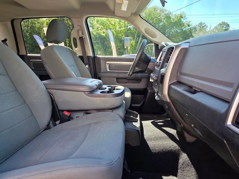 Used 2019 RAM 1500 Classic SLT AWD/4WD image 15