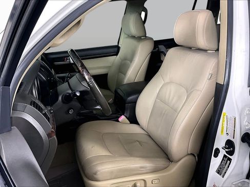 Used 2011 Toyota Land Cruiser w/ Upgrade Pkg AWD/4WD image 7