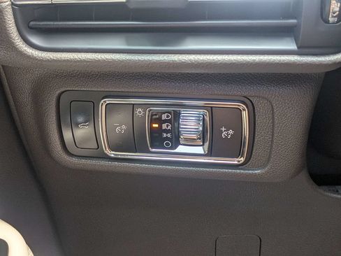 Used 2022 Lincoln Corsair Reserve w/ Elements Package FWD image 24
