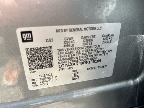 Used 2024 Cadillac XT4 Luxury w/ Cold Weather Package FWD image 16