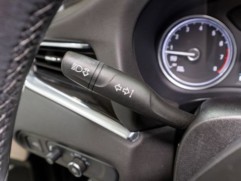 Used 2019 Buick Enclave Essence image 27