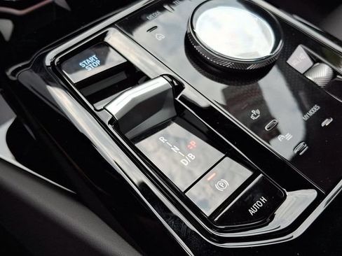 New 2027 BMW i5 xDrive40 w/ M Sport Package AWD/4WD image 13