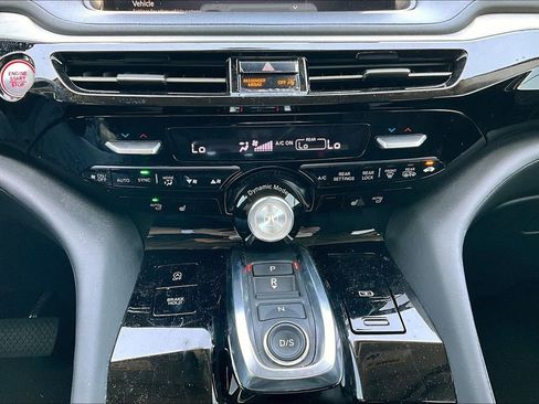 Used 2024 Acura MDX SH-AWD w/ Technology Package image 33