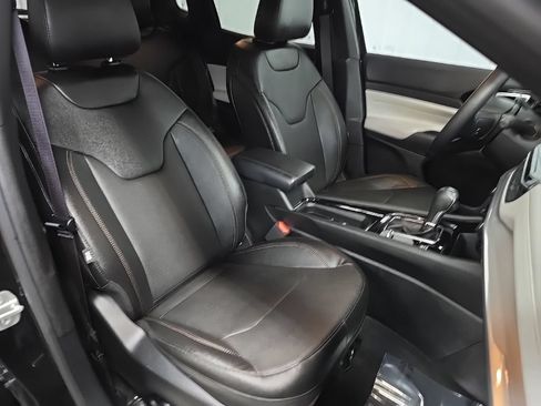 Used 2024 Jeep Compass Limited w/ Elite Group AWD/4WD image 14