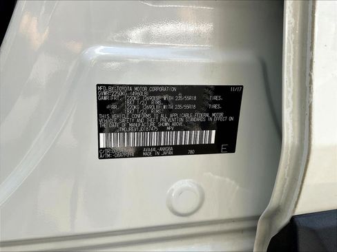 Used 2018 Toyota RAV4 Limited w/ Advanced Technology Package AWD/4WD image 19