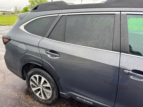 Used 2024 Subaru Outback Premium AWD/4WD image 7