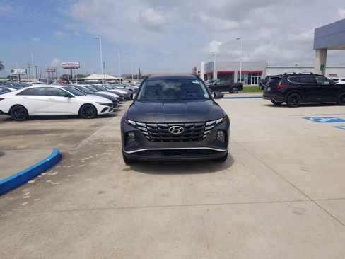 Used 2023 Hyundai Tucson SEL FWD image 2