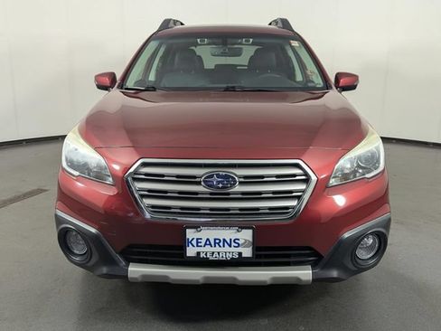 Used 2017 Subaru Outback 2.5i Limited AWD/4WD image 3