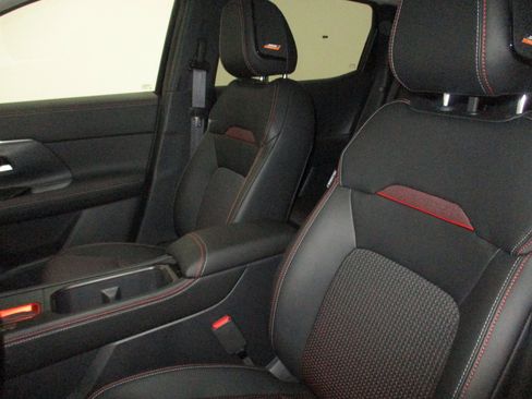 New 2026 Nissan Kicks SR w/ SR Premium Package AWD/4WD image 25