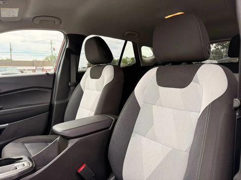 Used 2024 Chevrolet Trax LS w/ LS Convenience Package FWD image 12