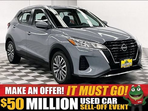 Used 2023 Nissan Kicks SV FWD image 1