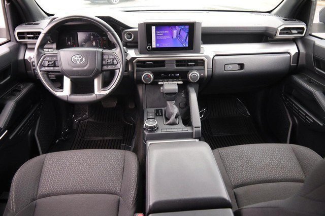 Used 2025 Toyota 4Runner SR5 AWD/4WD image 22