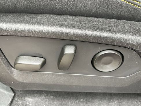 New 2026 Chevrolet Colorado ZR2 image 12