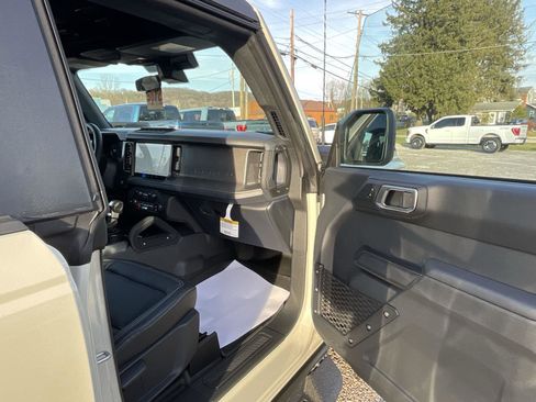 New 2025 Ford Bronco Badlands AWD/4WD image 31