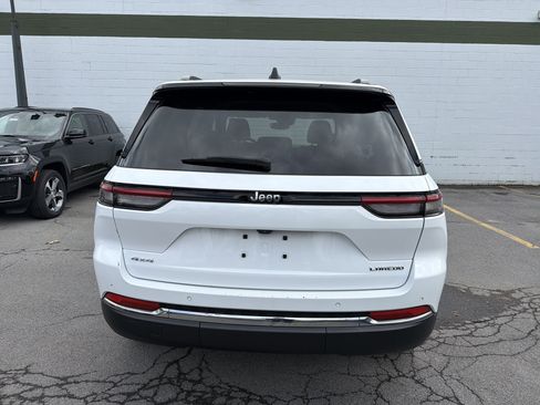 Used 2023 Jeep Grand Cherokee Laredo image 6