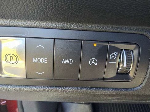 Used 2024 Chevrolet Traverse Z71 w/ Enhanced Driving Package AWD/4WD image 30
