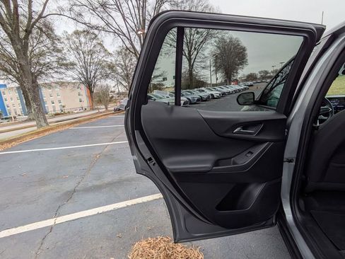 Used 2025 Chevrolet Equinox LT image 24