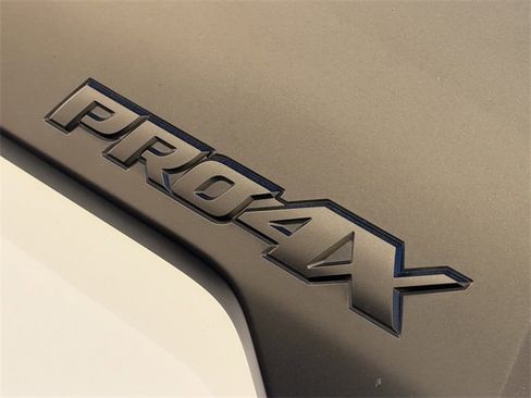 Used 2023 Nissan Titan PRO-4X w/ Pro-4x Convenience Package image 10