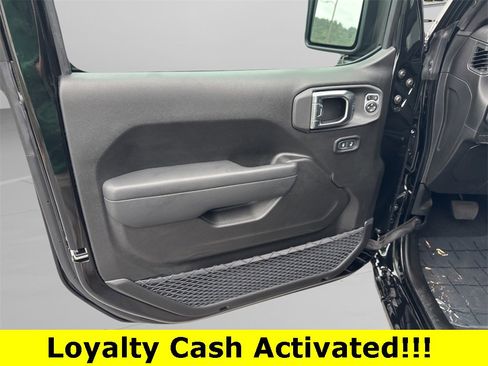 New 2025 Jeep Gladiator Sport image 19