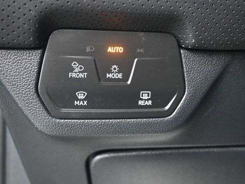 Used 2024 Volkswagen Atlas SE image 9