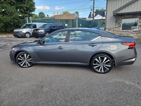 Used 2019 Nissan Altima 2.5 SR w/ SR Premium Package AWD/4WD image 6