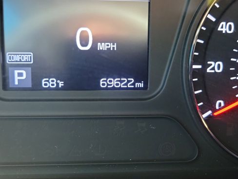 Used 2020 Kia Sorento AWD V6 image 26