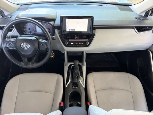 Used 2025 Toyota Corolla Cross L FWD image 21