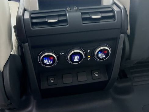 Used 2023 Land Rover Defender 130 First Edition image 24