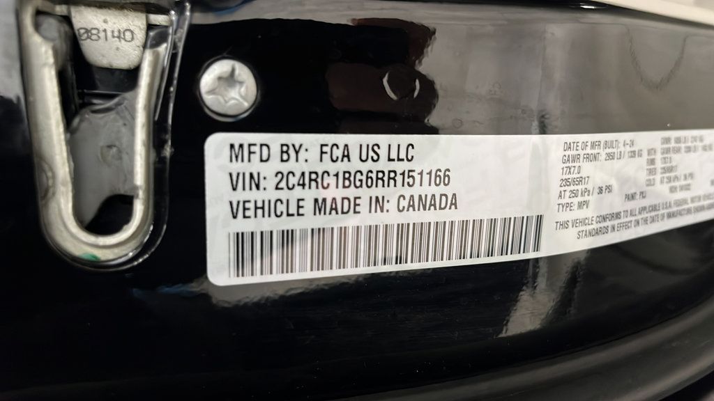 Used 2024 Chrysler Pacifica Touring-L FWD image 28