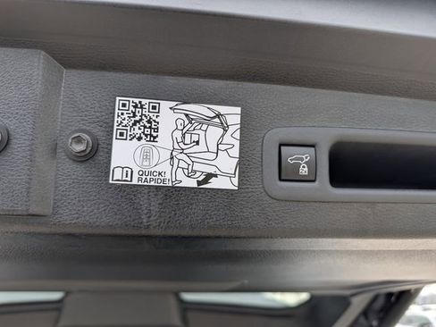 Used 2024 Toyota Sienna Platinum FWD image 31