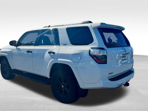 Used 2024 Toyota 4Runner SR5 image 15