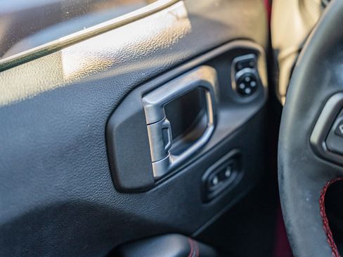 Used 2024 Jeep Wrangler Unlimited Rubicon w/ Technology Group image 26