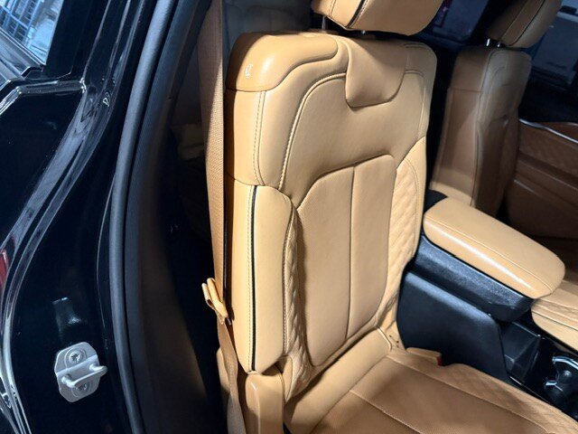 Used 2025 Jeep Grand Cherokee L Summit AWD/4WD image 17