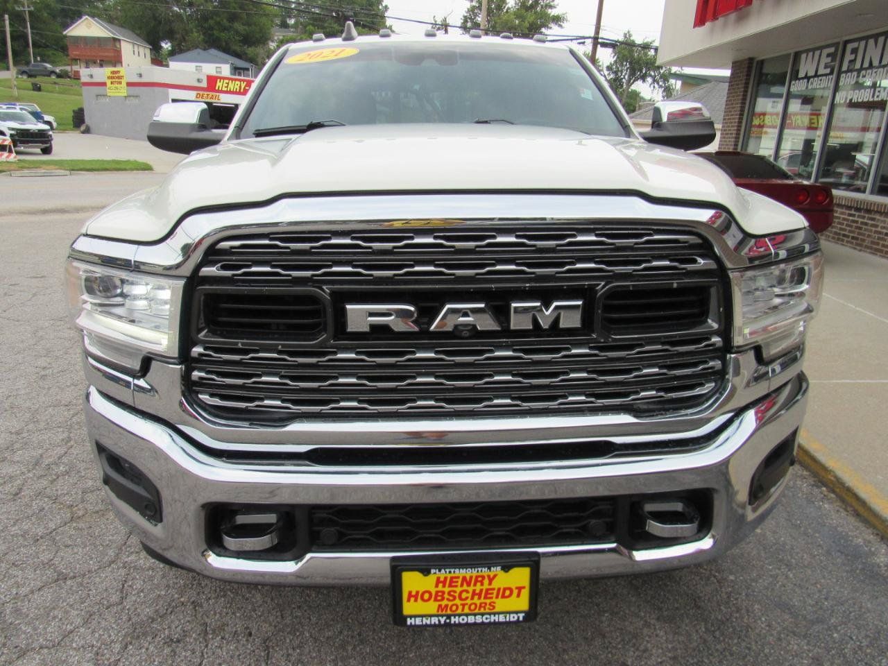 Used 2021 RAM 3500 Limited AWD/4WD image 2