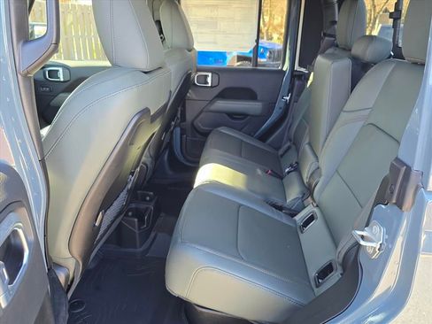 New 2026 Jeep Gladiator Mojave image 5