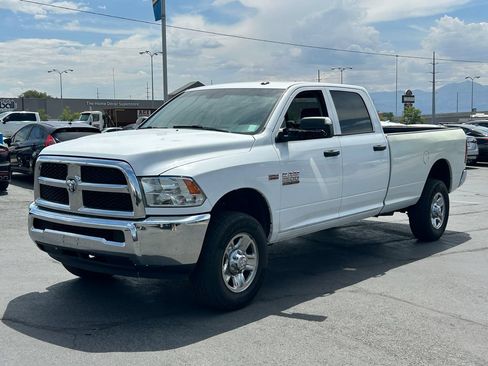 Used 2018 RAM 2500 Tradesman w/ Chrome Appearance Group AWD/4WD image 9