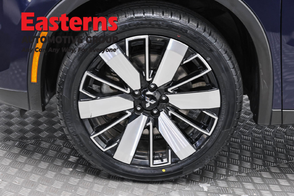 Used 2025 Mitsubishi Outlander SE FWD image 35
