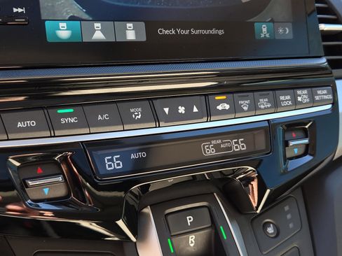 Certified 2025 Honda Odyssey EX-L image 16