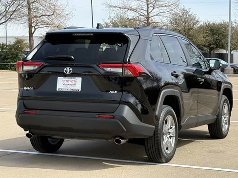 Used 2025 Toyota RAV4 XLE w/ Weather Package image 4