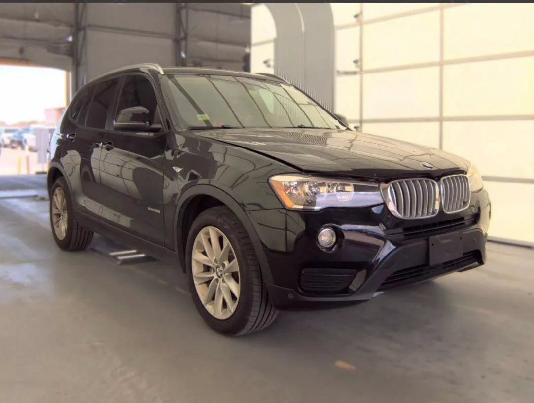 Used 2017 BMW X3 xDrive28i AWD/4WD image 5