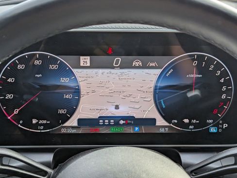 Used 2025 Mercedes-Benz GLC 350e 4MATIC image 14