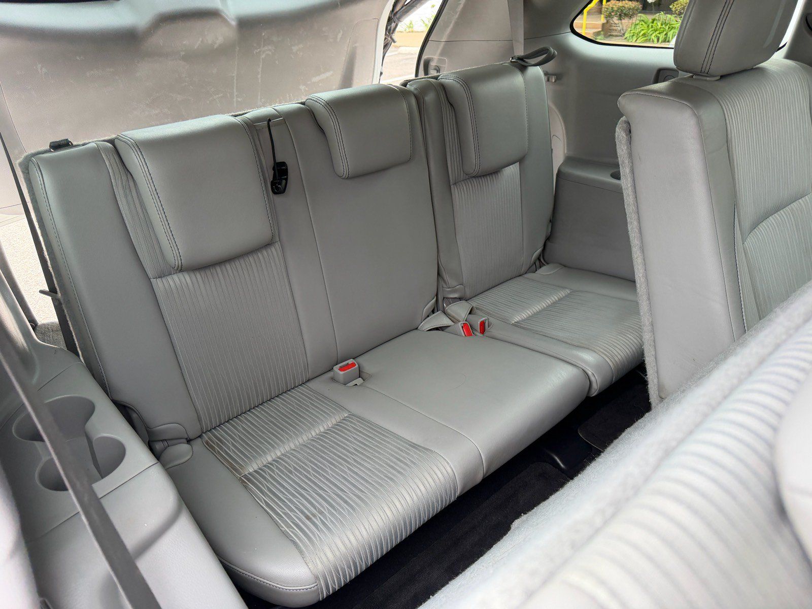 Used 2017 Toyota Highlander Plus w/ Carpet Mat Package FWD image 14