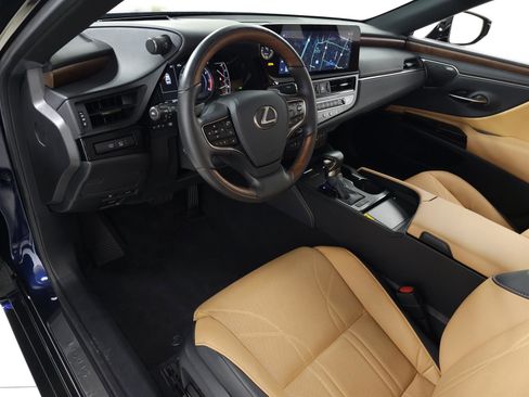 Used 2025 Lexus ES 350 w/ Luxury Package image 15