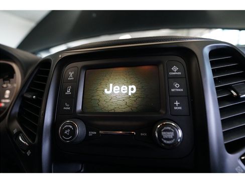 Used 2016 Jeep Cherokee Sport AWD/4WD image 21