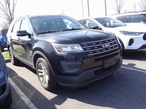 Used 2017 Ford Explorer FWD image 3