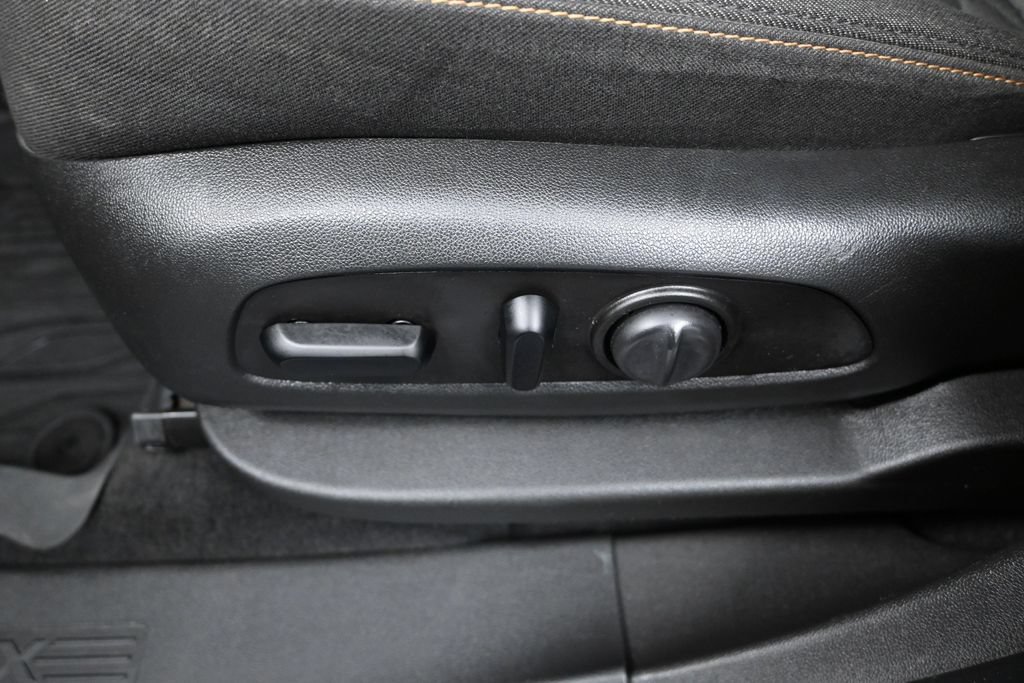 Used 2021 Chevrolet Equinox LT FWD image 11