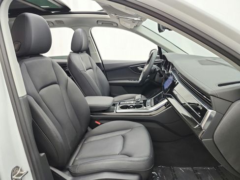 Used 2023 Audi Q7 2.0T Premium w/ Convenience Package AWD/4WD image 19