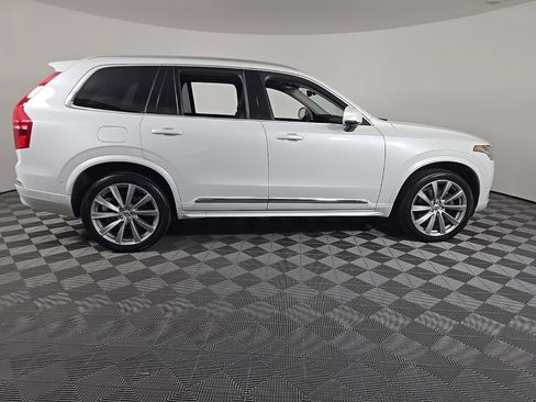 Certified 2023 Volvo XC90 B6 Plus AWD/4WD image 8