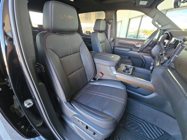 Used 2024 Chevrolet Silverado 3500 High Country w/ Technology Package AWD/4WD image 19