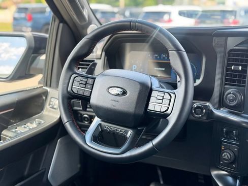 Used 2025 Ford F150 Raptor AWD/4WD image 13